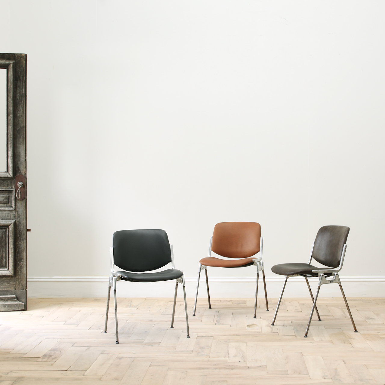 Castelli Chairs// JS Editions